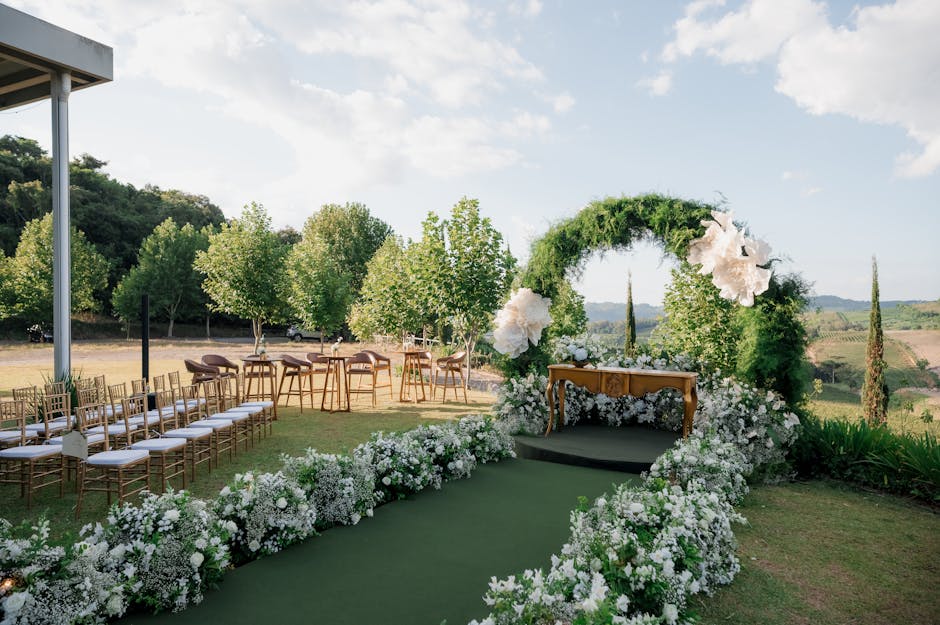 An outdoor ceremony that survives wind