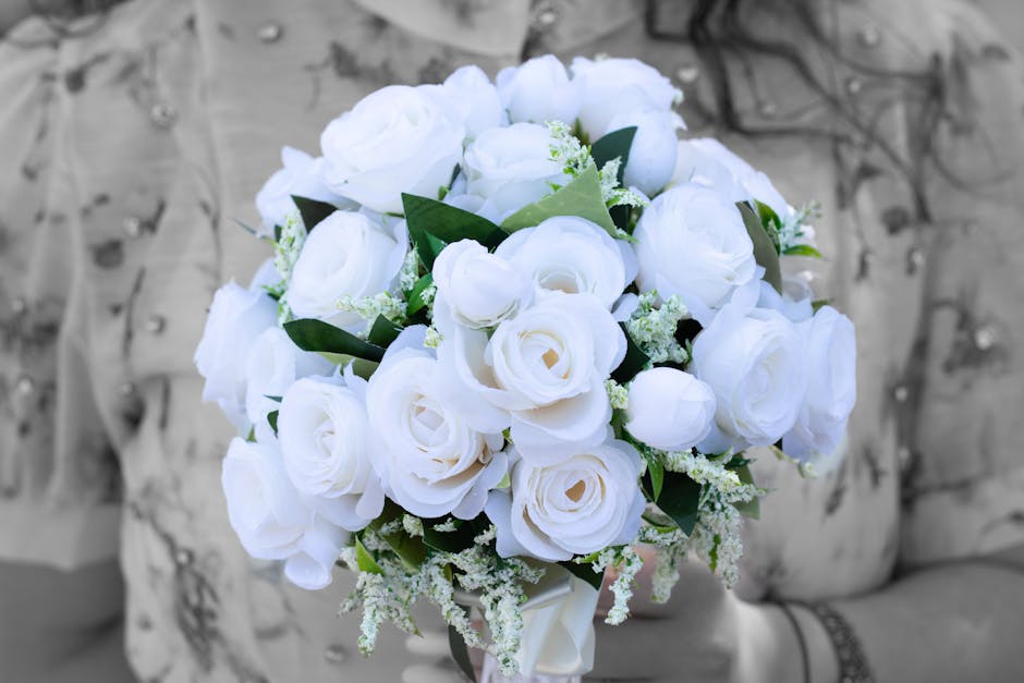 The shape of a bridal bouquet, explained