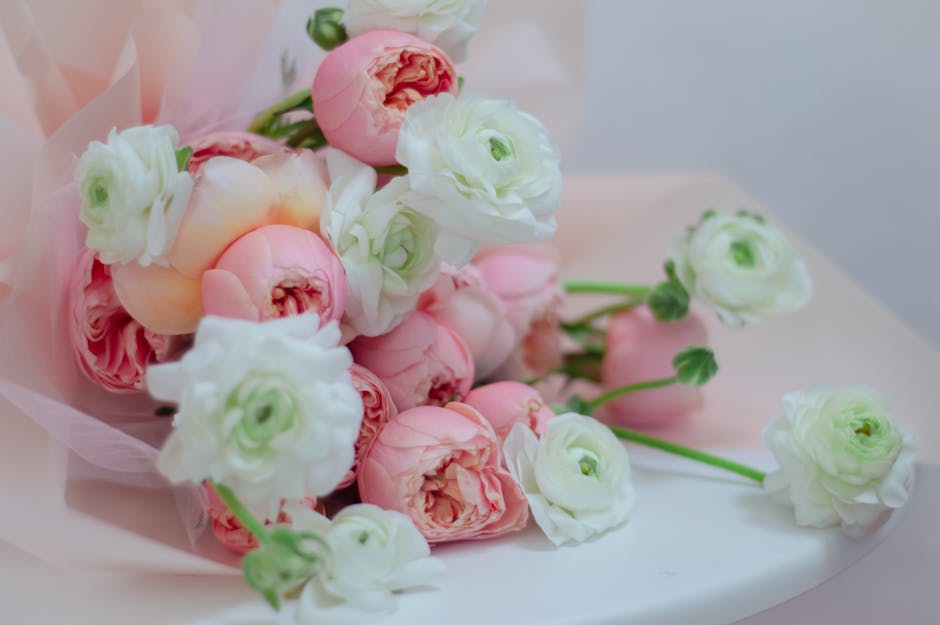Three flowers that always look better together than apart, and two that never do