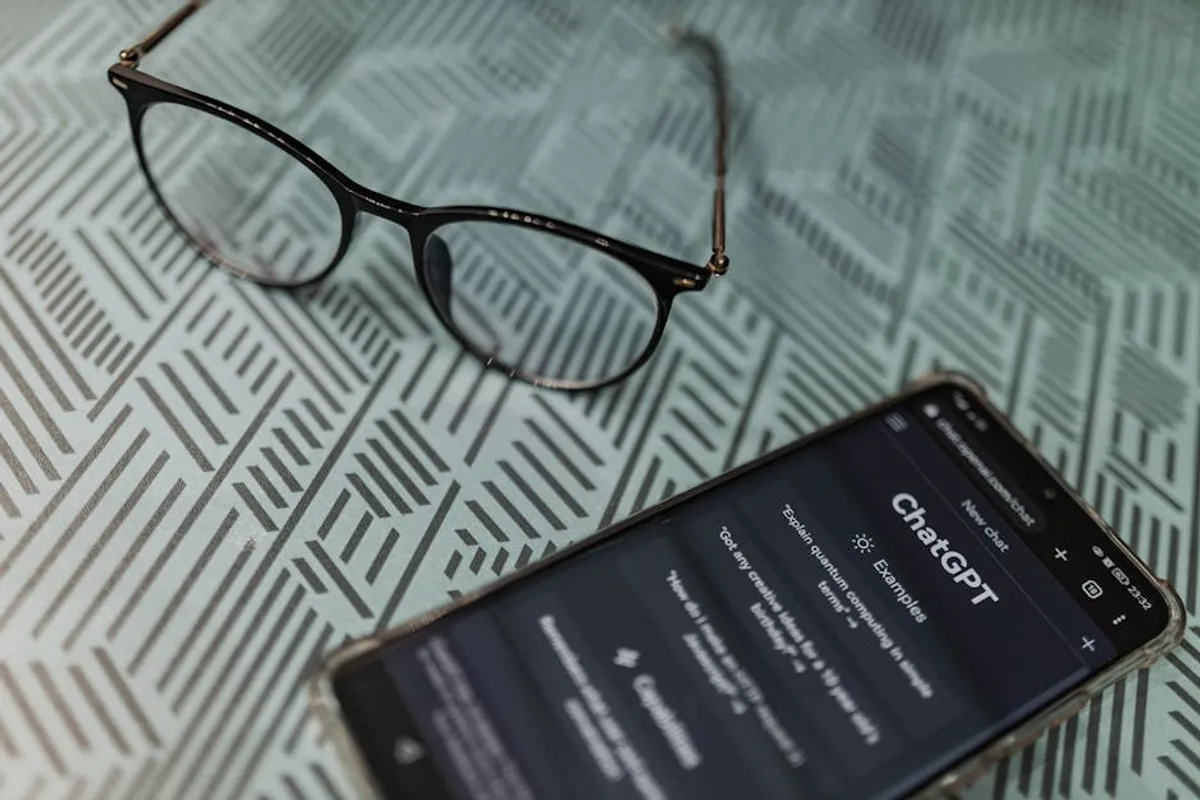 Best AI Chatbot Keywords for Tech Blogs